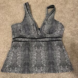 GEORGE Black & White Tankini Top Swimsuit Tank Size Large Patterned ?snake skin